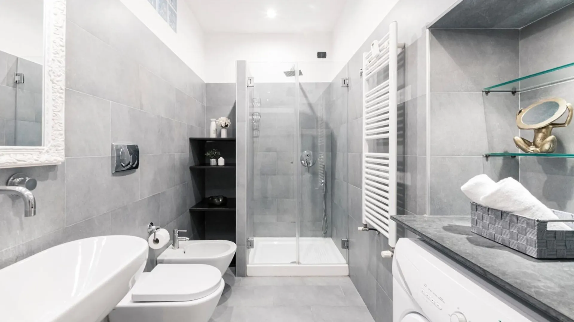 Easylife - Spacious Apartment On The First Floor In The Gae Aulenti Area Milan Italy
