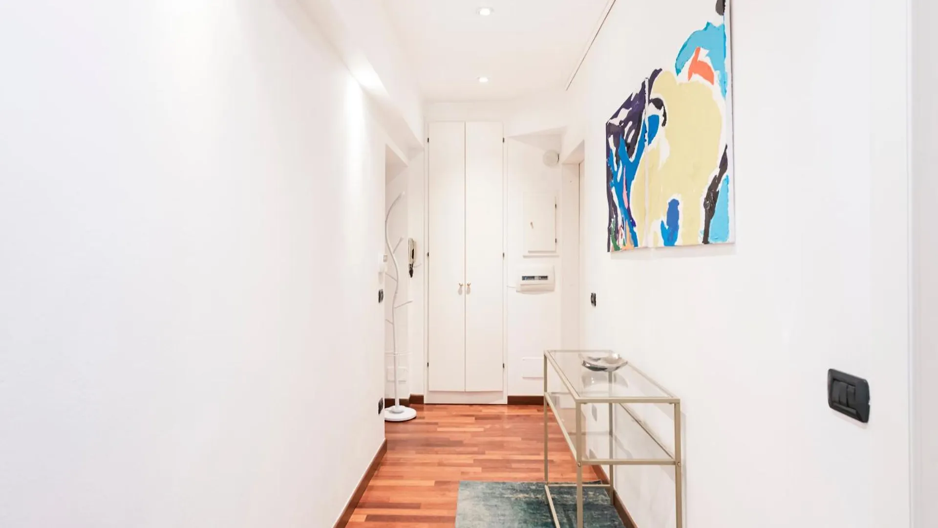 Easylife - Spacious Apartment On The First Floor In The Gae Aulenti Area Milan