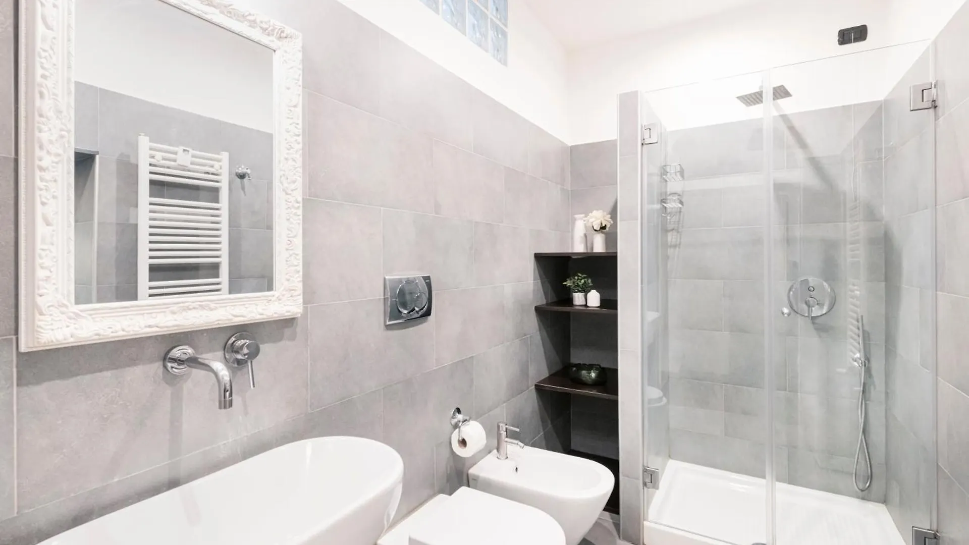 Easylife - Spacious Apartment On The First Floor In The Gae Aulenti Area Milan