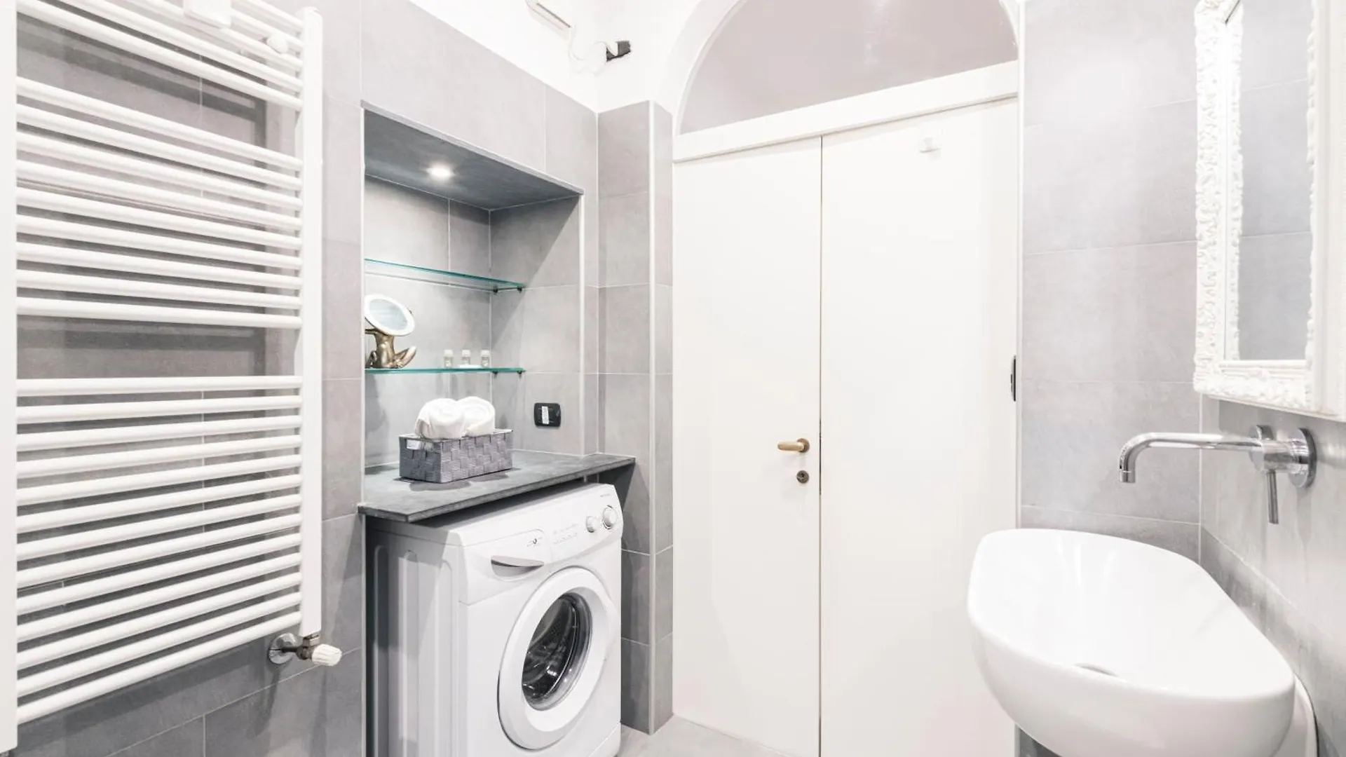 Easylife - Spacious Apartment On The First Floor In The Gae Aulenti Area Milan